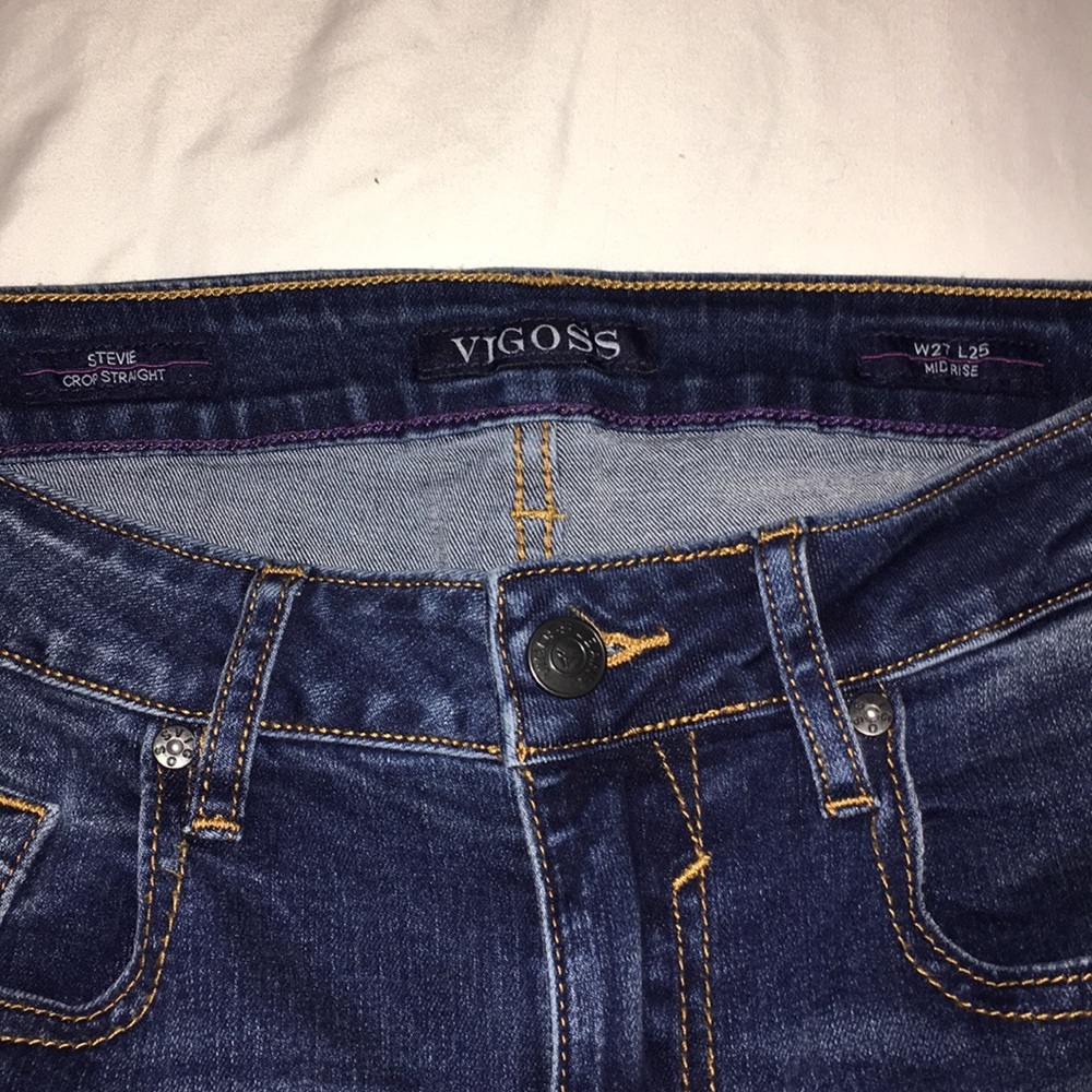 New without tags dark wash cropped jeans!